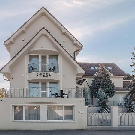 Dozsa Residence Орадеа Екстериор снимка