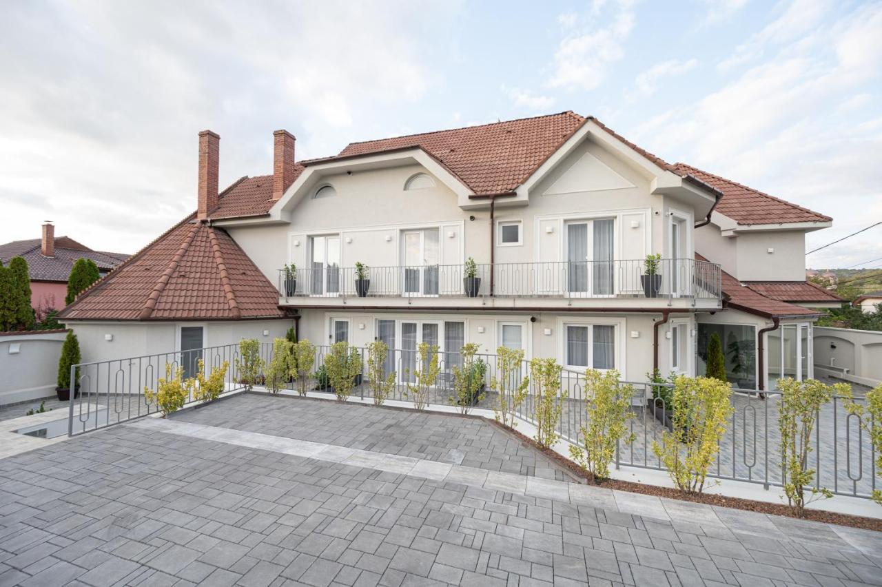 Dozsa Residence Орадеа Екстериор снимка