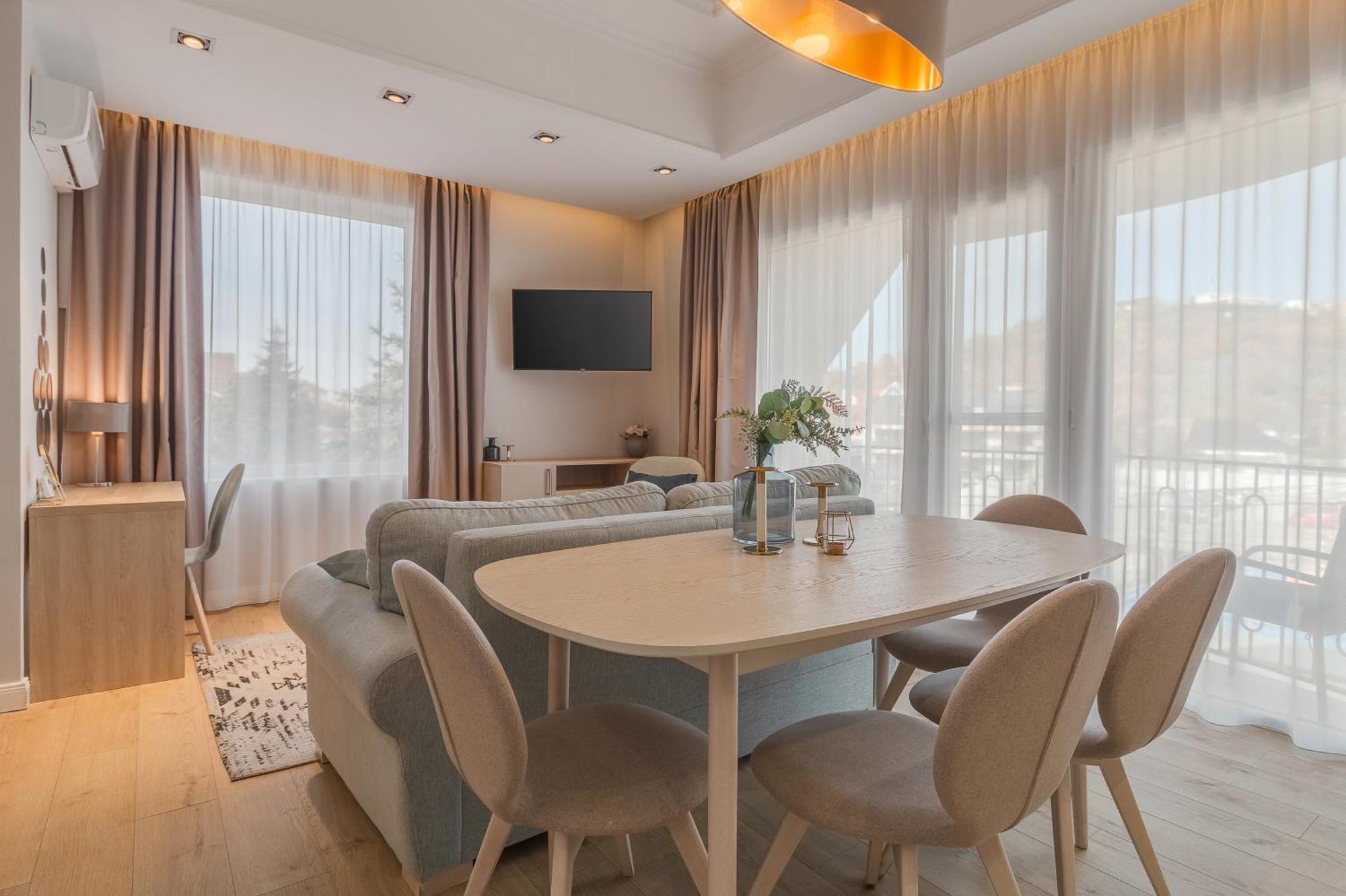 Dozsa Residence Орадеа Екстериор снимка