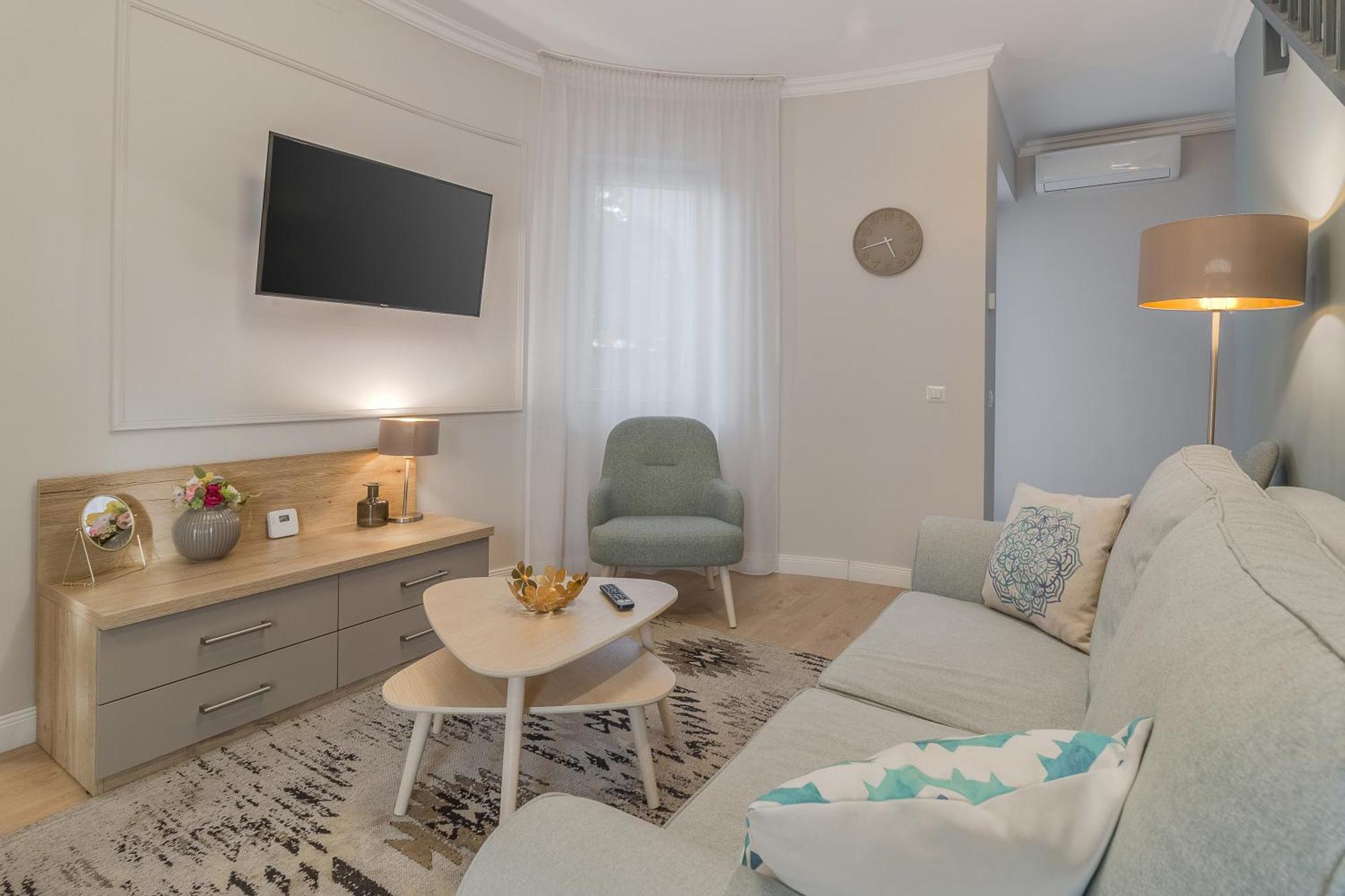 Dozsa Residence Орадеа Екстериор снимка