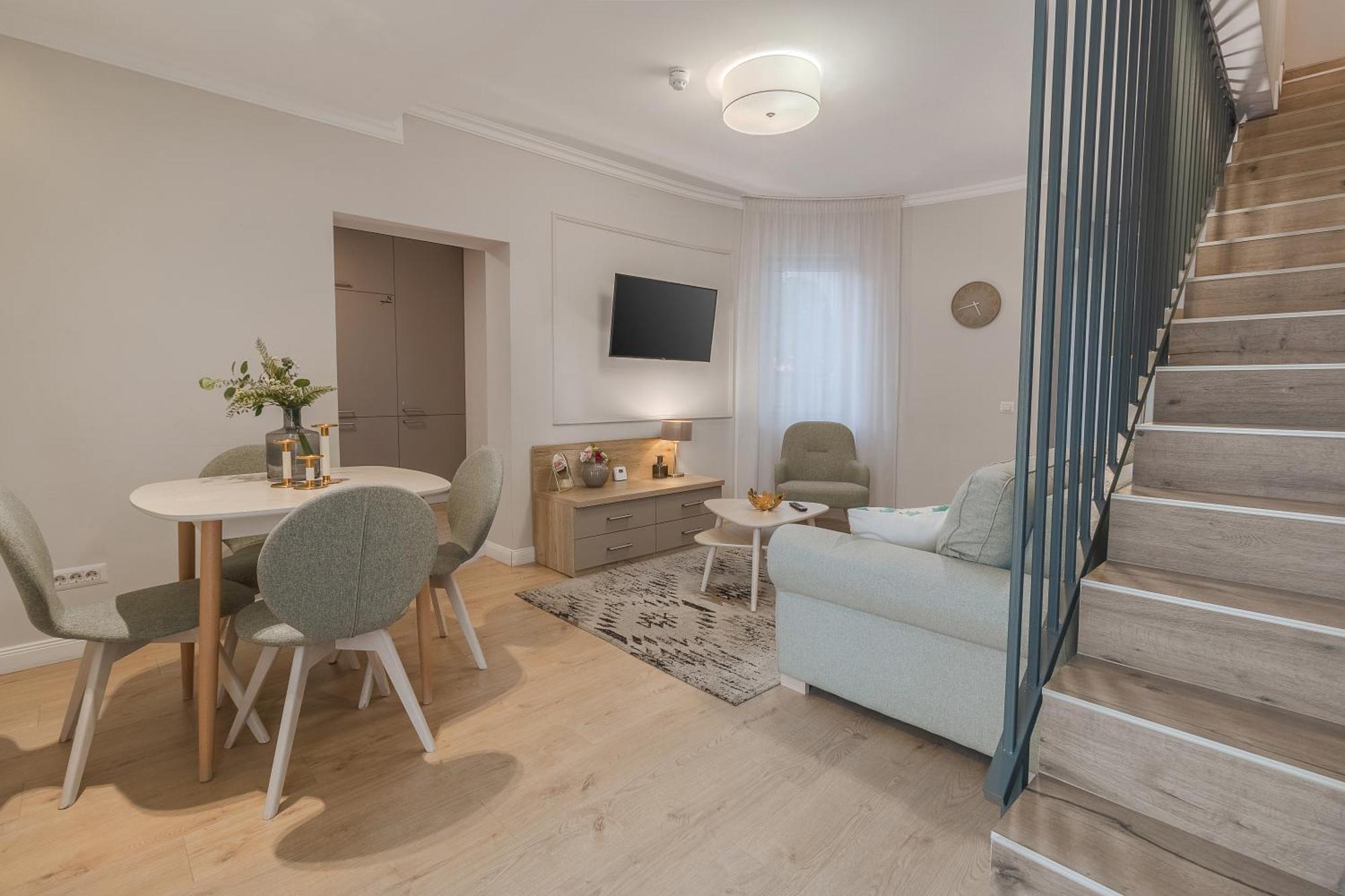 Dozsa Residence Орадеа Екстериор снимка